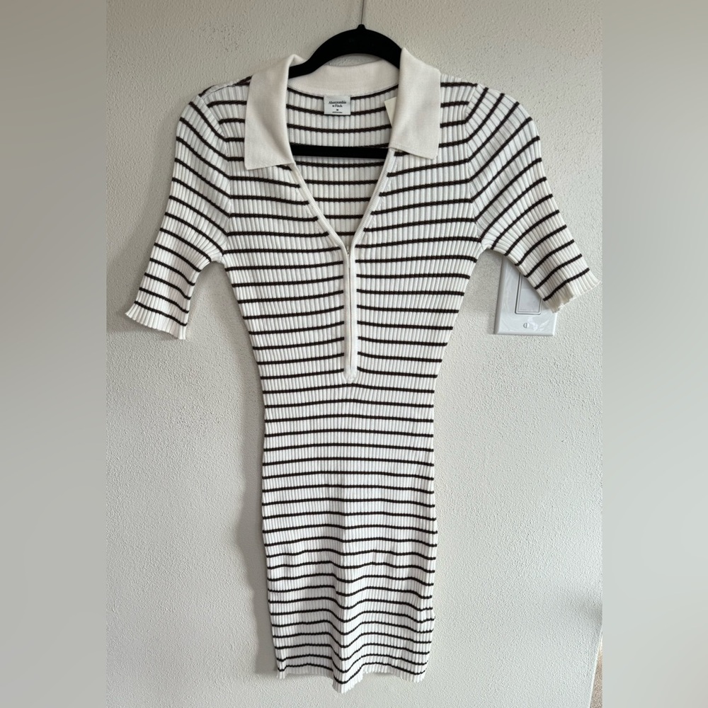 Abercrombie and Fitch women’s dress size M